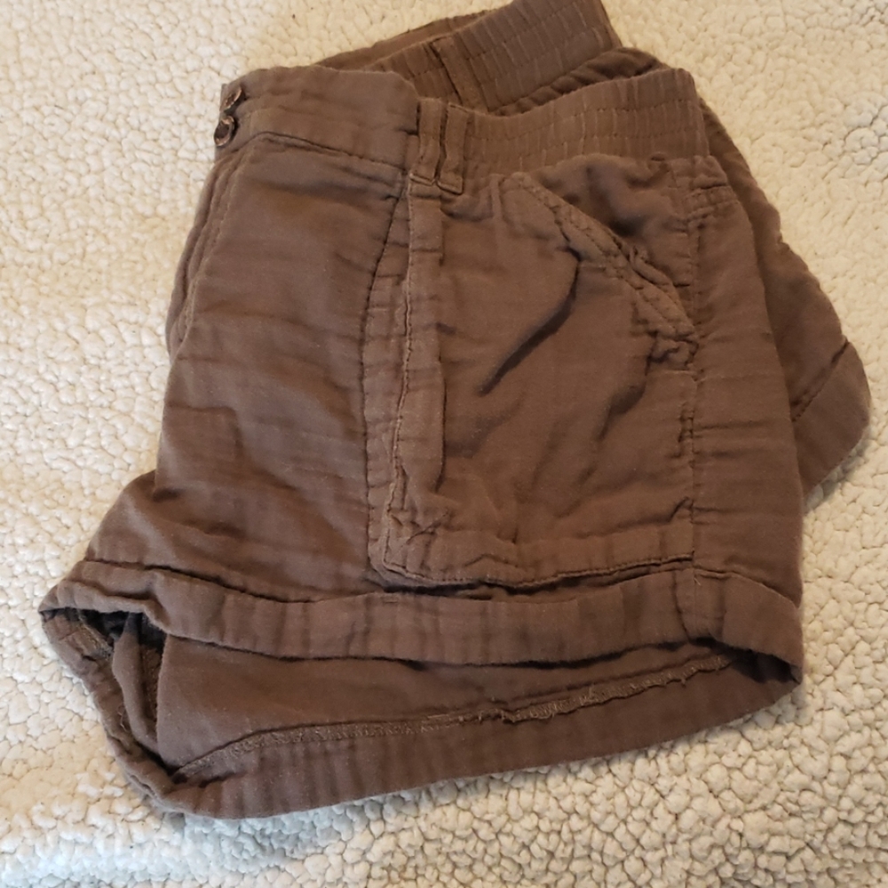 Soft Dark Khaki Shortie